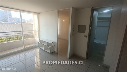 Departamento En Arriendo De 2 Dorm. En Santiago