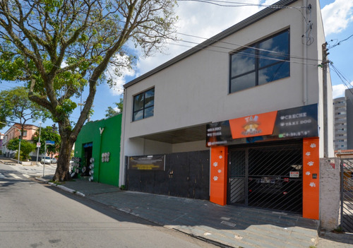 Ponto Comercial, Salão 220 Metros( Valor C/ Iptu ) 02,04ou06 Vagas Cobertas,02 Banheiros, Pé Direito 3,80 De Altura, Localizado Na Rua: Dr. Mario Vicente,484 Bairro Do Ipiranga São Paulo Sp