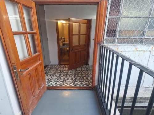 Monserrat,2piso Escalera,amplio, Muy Buena Ubicación,zona Residencial,comercial,bajo Mantenimiento