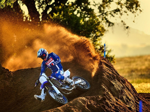 Imagen 16 de 17 de Yamaha Yz 450f Usada - Motos M R