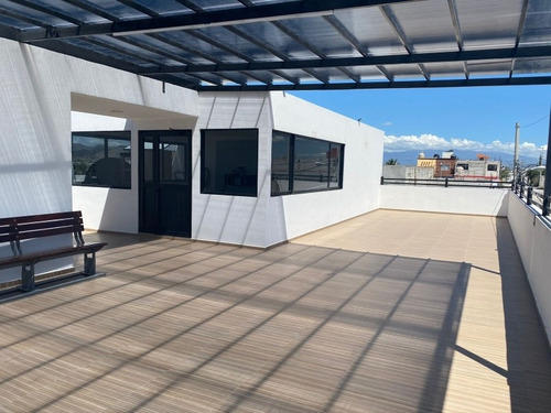 Imagen 13 de 14 de Venta,casa Grande De 6 Recamaras Y 4.5 Baños Con Jardín 40m2