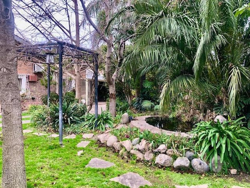 Imagen 11 de 30 de Casa Chalet En Venta - Ituzaingo Residencial - 5 Ambientes - Permuta