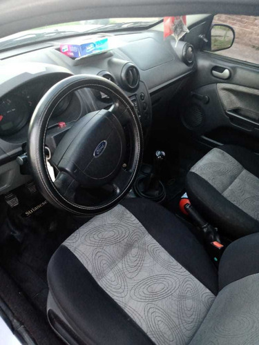 Ford Fiesta Max Ambiente Mp3