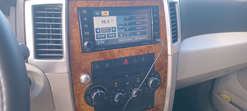 Jeep Grand Cherokee Limited V8 Power Tech 4x2 At