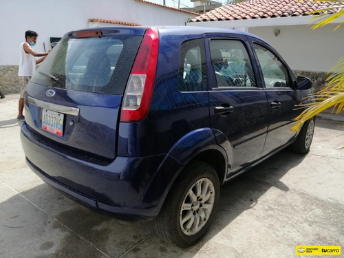 Imagen 6 de 11 de Ford Fiesta Max Automatico