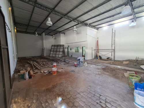 Imagen 21 de 25 de Galpón A Estrenar, B° Alberdi, A Metros De Av. Colón