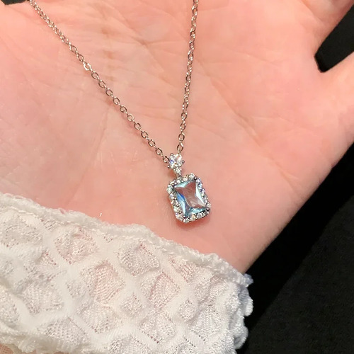 Collar De Plata S925 Para Mujer Con Botella De Perfume Y Cri