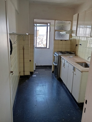 Alquiler 2 Dormitorios + Escritorio Y Toilette Seguridad 24h. Av La Plata 150