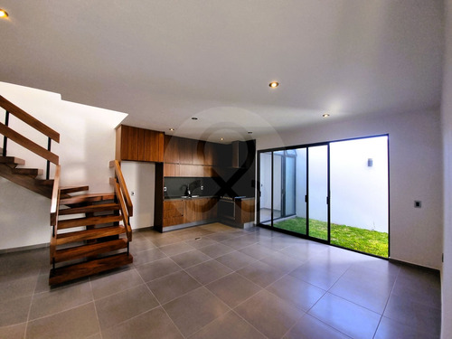 Casa En Venta En Bosque Real De Santa Anita, Tlajomulco Listo Para Estrenar