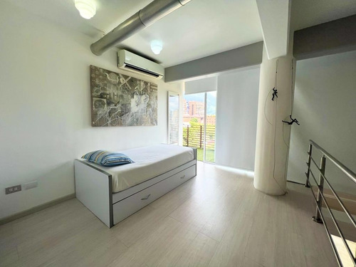 Imagen 10 de 16 de Campo Alegre Ph Loft Olga Prada