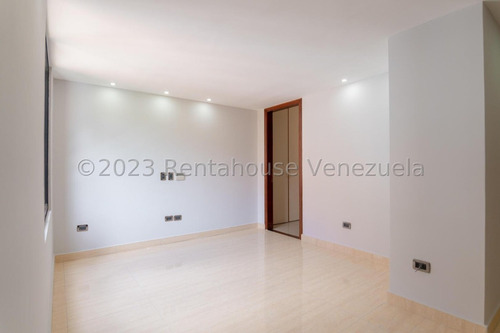 Ms: 24-645 En Venta Espectacular Pent-house En Altamira. A=810m2, 4h, 7b, 4p.