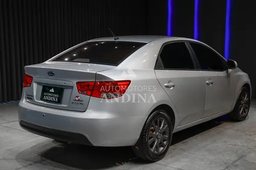 Kia Cerato Geo Lx 1.6