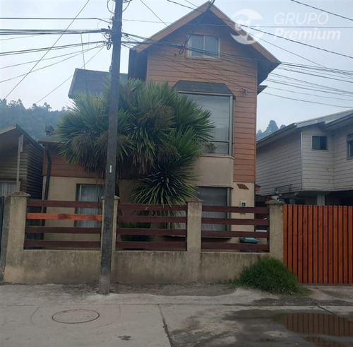 Casa En Venta De 7 Dorm. En Concepción