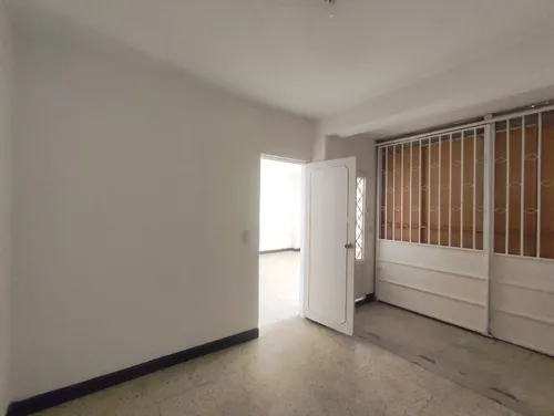 Casa En Venta En Popular. Cod V30674