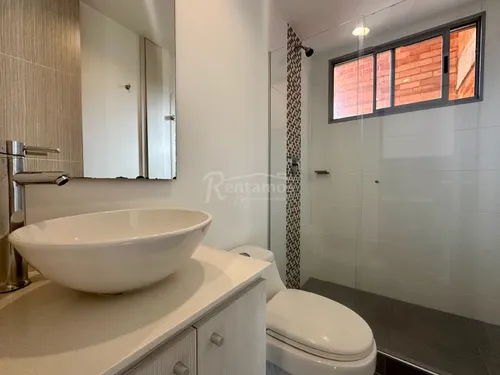 Apartamento En Arriendo En El Esmeraldal. Cod A776053