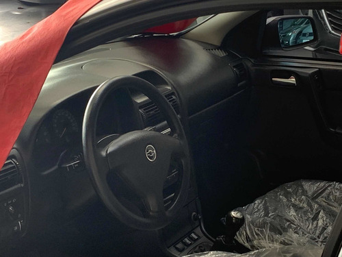 Imagem 14 de 14 de Volkswagen Polo 2011 1.6 Bluemotion Total Flex 5p