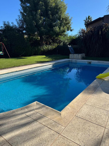 Casa En Venta En Barrio Campos De Alvarez