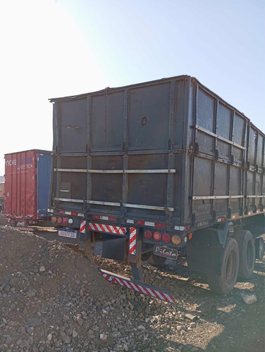 Carreta Graneleira 2013 Ls / Prancha / Ls 3 Eixos