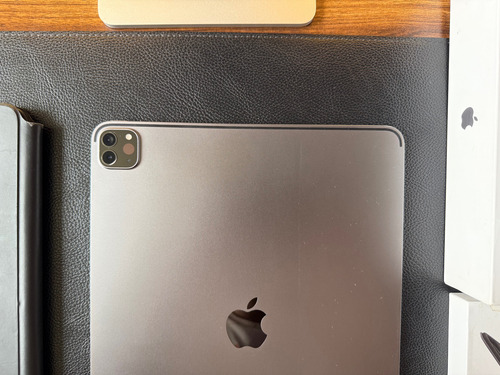Apple Ipad Pro 4ta Gen 12.9 256gb + Magic Keyboard Gris Oscuro (Usado)