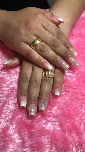 Imagem 2 de 3 de Unhas De Fibra