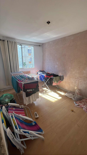 Apartamento Com 2 Quartos. Sala, Cozinha, Banheiro
