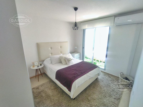 Imagen 15 de 20 de Alquiler Apartamento 2 Dormitorios Con Garaje Posibilidad Mobiliario- Tres Cruces