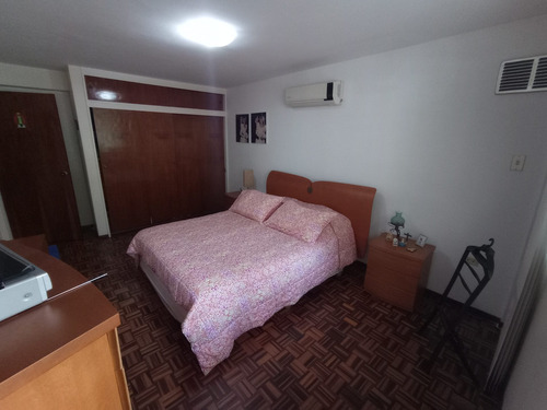 Imagen 26 de 30 de Se Vende Casa 550m2 4h+s/4b/4p Lomas De Chuao 4644