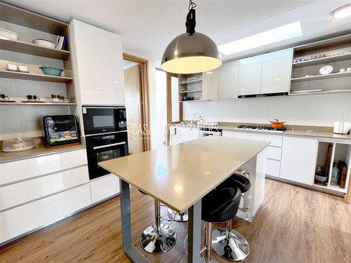 Casa En Arriendo De 4 Dorm. En Colina