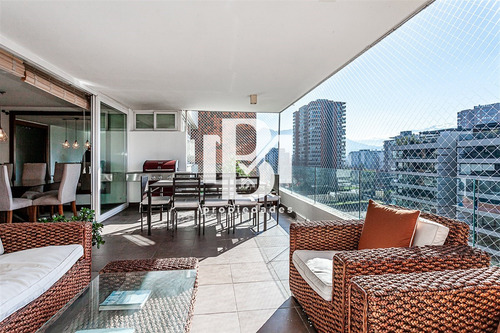 Departamento En Venta De 4 Dorm. En Las Condes