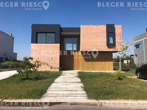 Casa Quinta  En Venta Ubicado En San Matias, Escobar