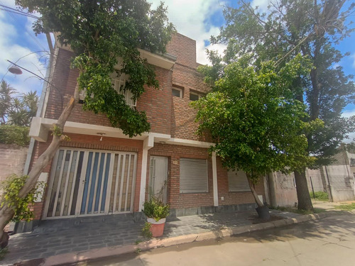 Casa 3 Dormitorios/cochera/pati0- Barrio Mayoraz