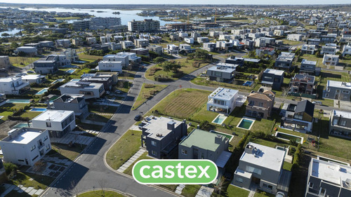Lote En Venta En Barrio Araucarias, Puertos, Escobar.