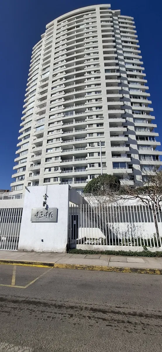 Imagen 1 de 25 de Arriendo Depto 3d/2b, 109m2, Edificio Costanera Huayquique,