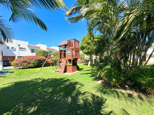 Casa Flamingos Blue
