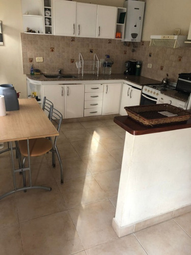 Casa De 4 Ambientes En 2 Plantas En El Pato Country Club