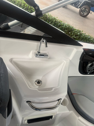 Focker 212 Mercury 150hp