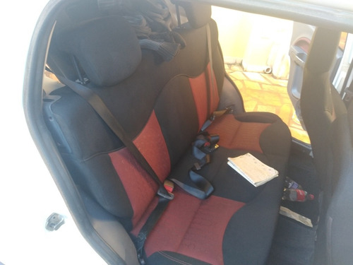 Fiat Uno 2012 1.4 Sporting Flex 5p
