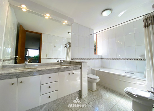 Maravilloso Departamento En Arriendo De 5d-5b. En Vitacura