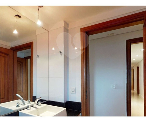 Imagem 11 de 19 de Apartamento Em Excelente Condomínio Em Moema. - Reo256357