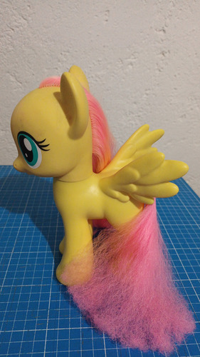 My Little Pony Flutterahy Hasbro 2013 20cm Altura (Usado)
