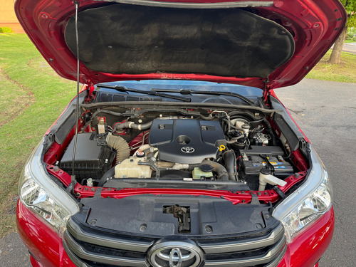 Toyota Hilux Pick-Up 2.8 Cd Sr 177cv 4x4