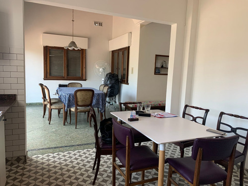 Imagen 15 de 30 de Venta De Quinta En Villa Luzuriaga Con Piscina