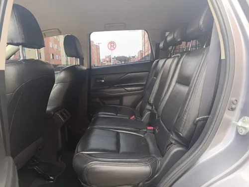 Mitsubishi Outlander 2.4 Kaiteki 4x4 7 Puestos