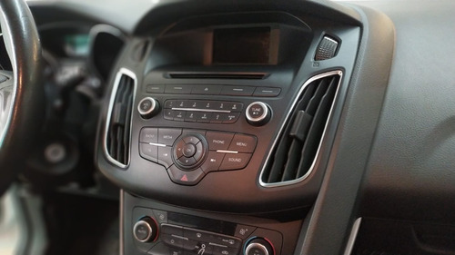 Imagen 13 de 17 de Ford Focus 2.0 Se 5pts 2016