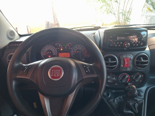 Fiat Doblo 2015 1.8 16v Essence Flex 5p
