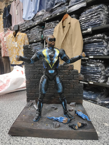 Dc Multiverse Black Lightning, Batman Ninja Wave!! (Usado)