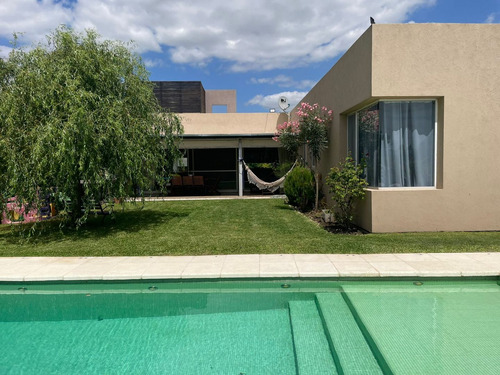 Casa En Venta En Santa Juana