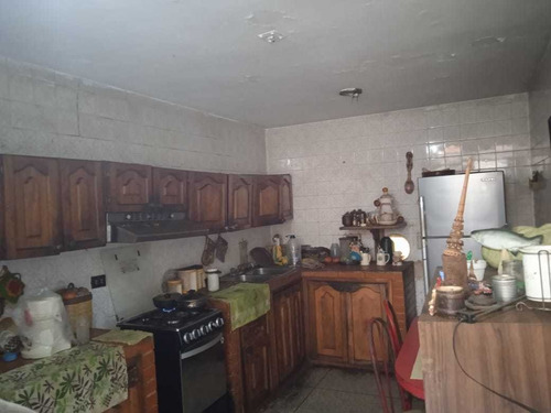 Imagen 2 de 13 de Amplia Y Con Una Ubicación Envidiable Casa En Urb Trigal Sur