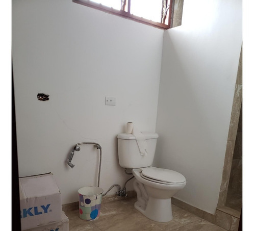 Los Naranjos Del Cafetal Hermosa Vista Calle Privada Vigilancia Tanque 10.000lts Renovada 2 Cocinas 4h/5b/4 Puestos Súper Oportunidad!! Hermosa Vista Oportunidad