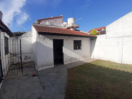 Venta Casa 2 Ambientes Bernal